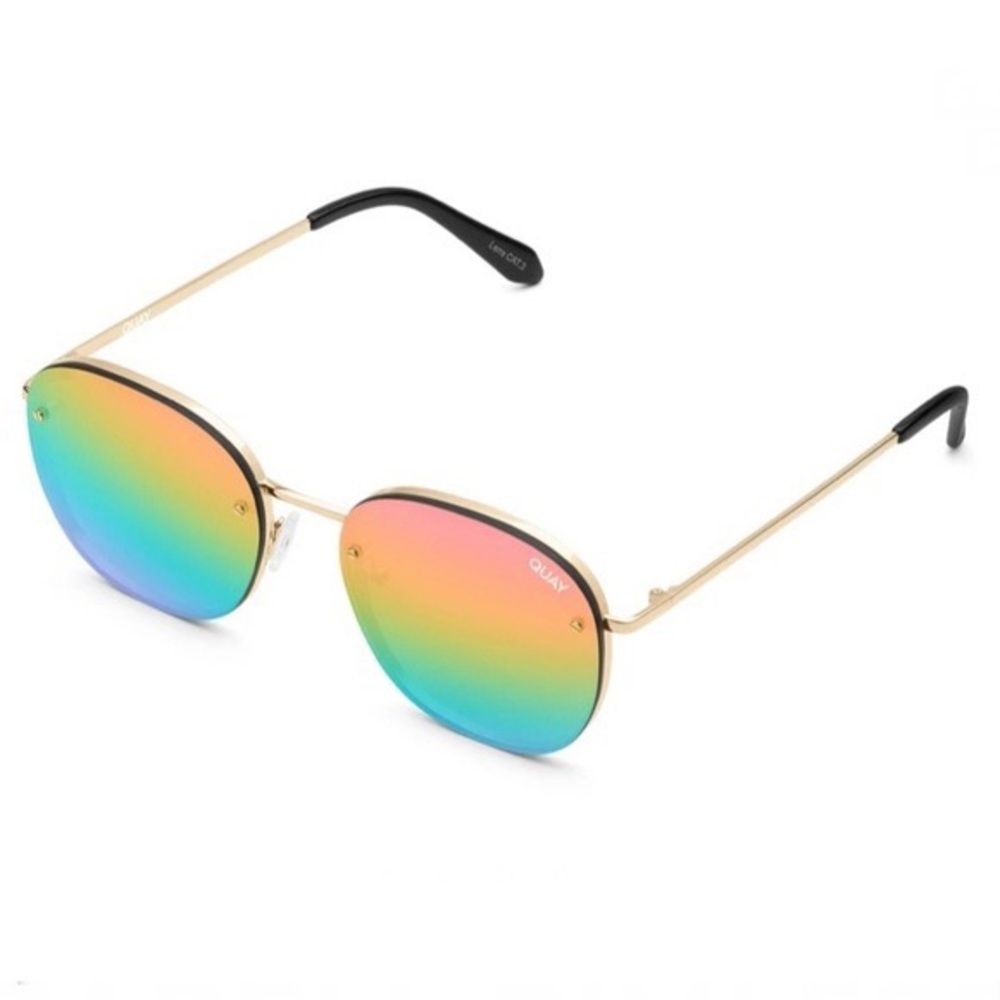 Quay sunglasses 🌈